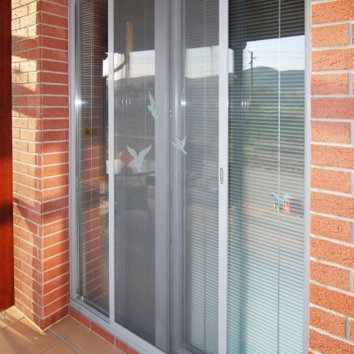 Sítě proti hmyzu do dveří