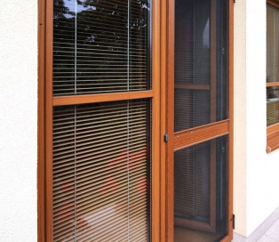 Dveřní otevírací síť proti hmyzu